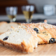 Pain aux Olives Noires et Fleur de Sel Citron